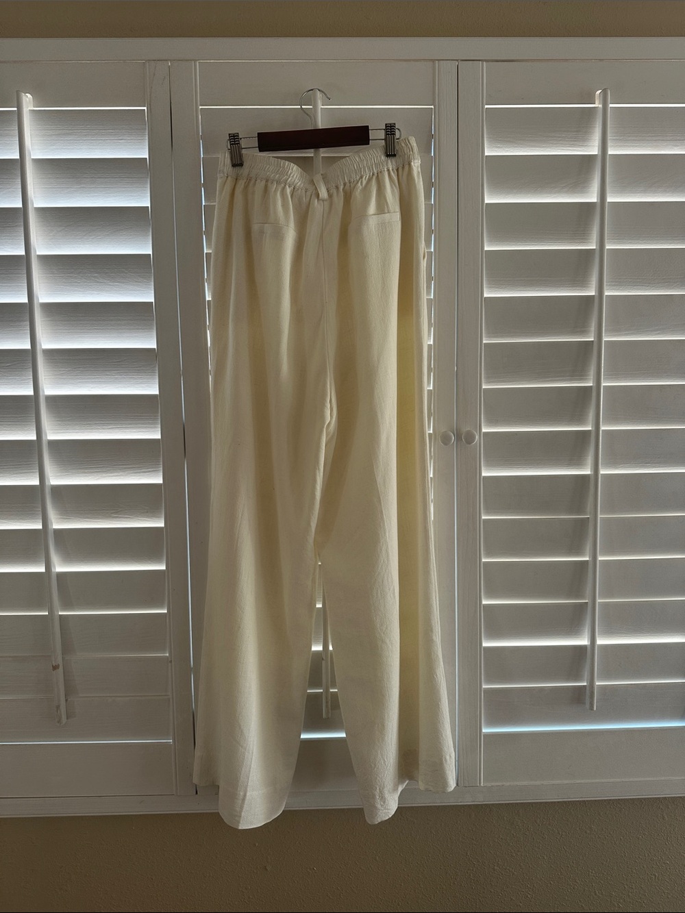 Wide Leg Linen-Blend Pants and Vest in Cream - Picture 5 of 6